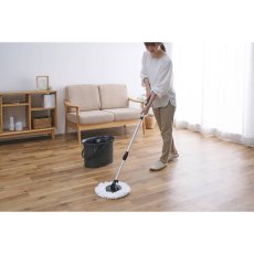 画像2: アイリスオーヤマ 回転モップ 手回しタイプ バケツ付き IRIS OHYAMA Spin Mop with Bucket (2)