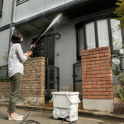 画像1: アイリスオーヤマ タンク式高圧洗浄機 充電タイプ ホワイト SDT-L01Ｎ IRIS OHYAMA Portable Pressure Washer with Tank SDT-L01Ｎ